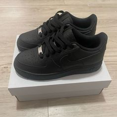 Black Air Sneaker - discounted
