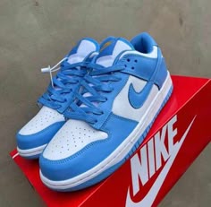 Blue Dunk 2 Sneaker - vibrant blue and white